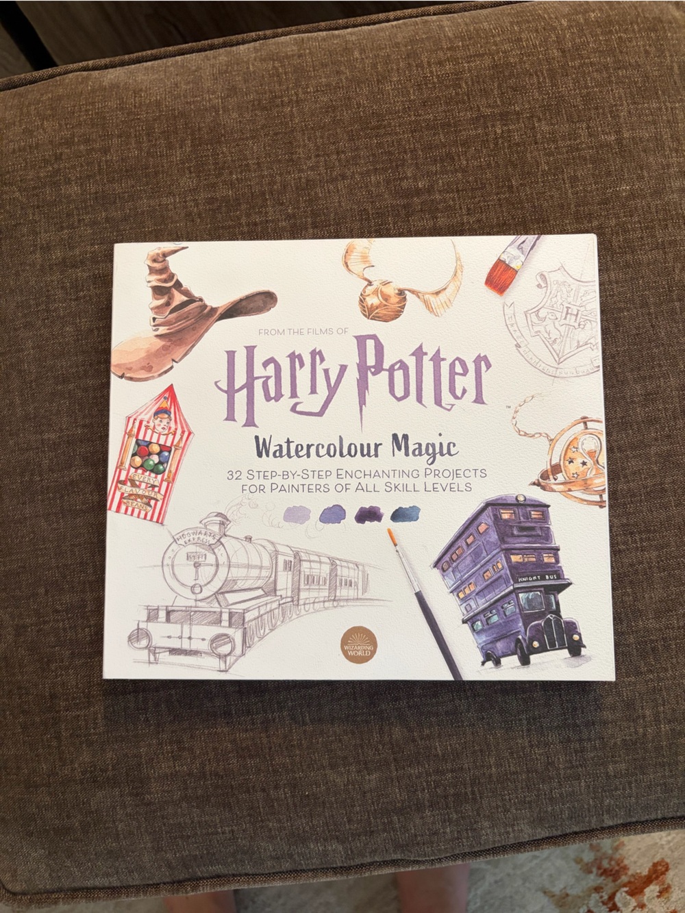 Wizarding World of Harry Potter Watercolor Magic Painting Book